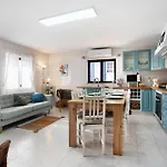 Holiday home Bouros's Cliff Serra do Bouro