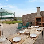 Bouros's Cliff Holiday home *