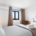 Holiday home Bouros's Cliff Serra do Bouro